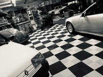 interieur-sp-auto-vintage-noir-et-blanc